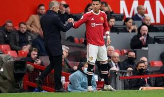 C罗女友怒批教练 C罗女友怒批教练